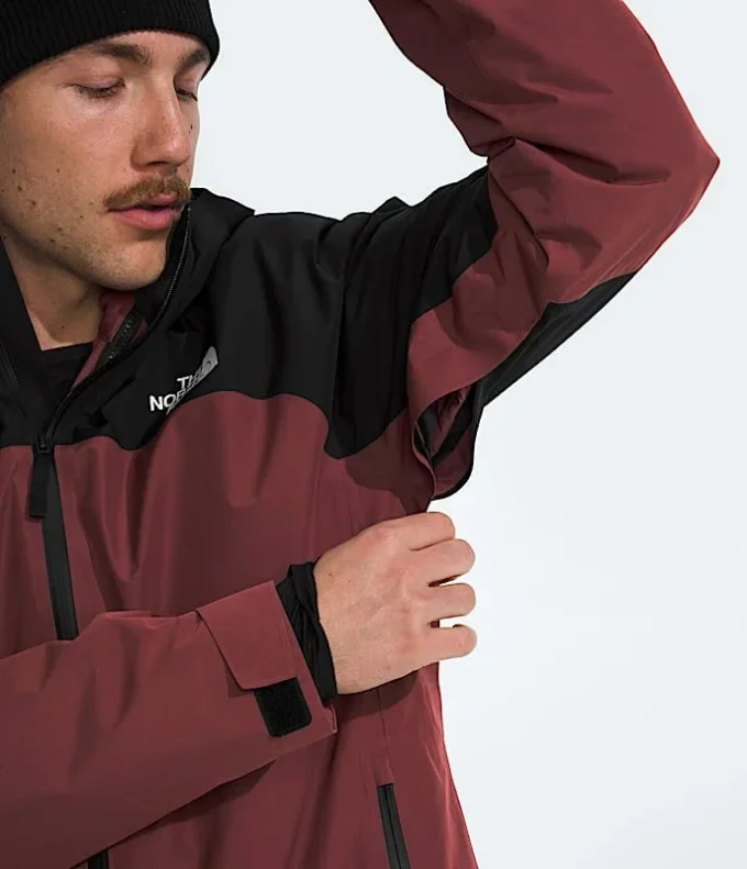 Men’s Mountain Light Triclimate™ GORE-TEX® Jacket Men’s Mountain Light Triclimate™ GORE-TEX® Jacket