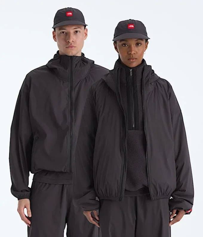 Men’s TNF™ Red Box Packable Hooded Wind Jacket Men’s TNF™ Red Box Packable Hooded Wind Jacket