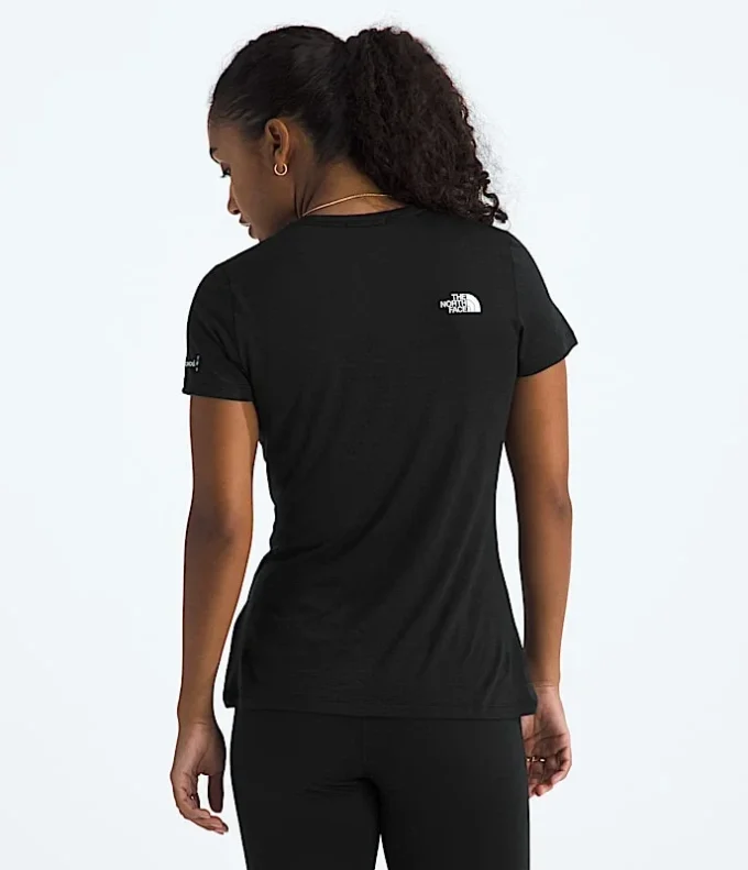TNF X Smartwool Women’s Merino Blend 150 Short-Sleeve Crew TNF X Smartwool Women’s Merino Blend 150 Short-Sleeve Crew