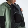 Women’s Summit Series Eastwall GORE-TEX® Jacket Women’s Summit Series Eastwall GORE-TEX® Jacket